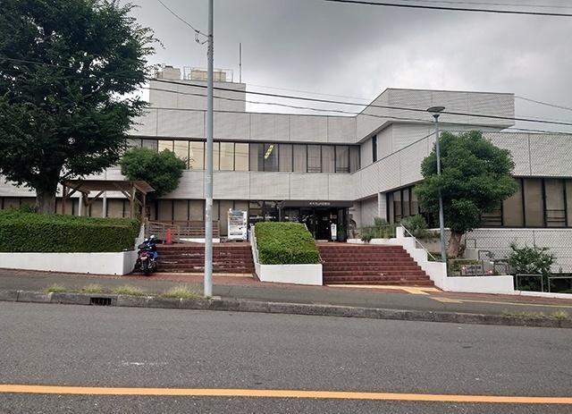 横浜市山内図書館：1375m