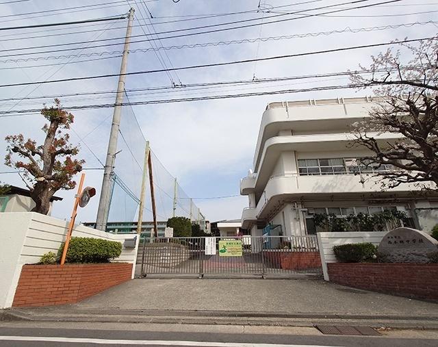 横浜市立西本郷中学校：1743m