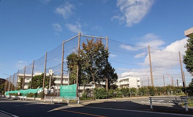 横浜市立新鶴見小学校：286m