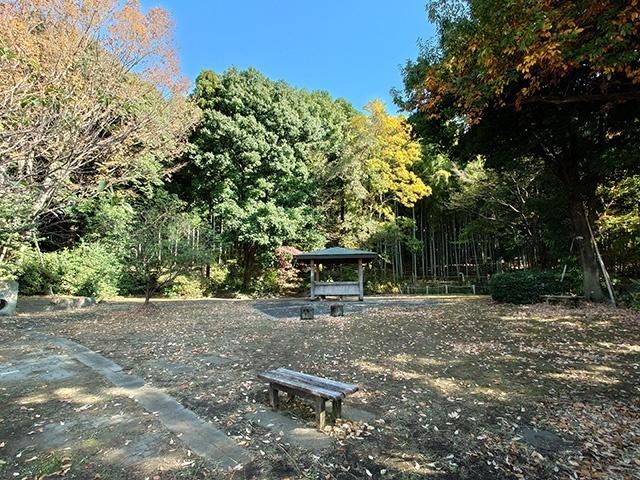烏山公園：273m