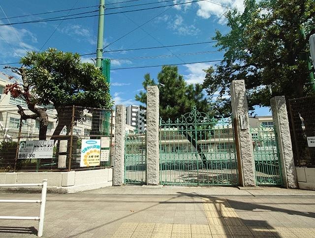 横浜市立豊岡小学校：714m