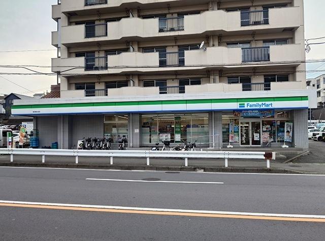 ファミリーマート横浜権太坂店：250m