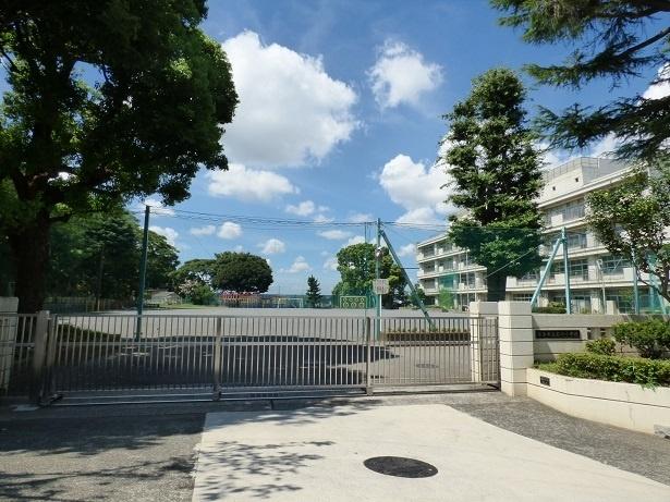 横浜市立石川小学校：451m