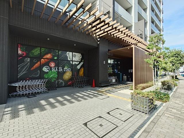プラザ栄光生鮮館コットンハーバー店：84m