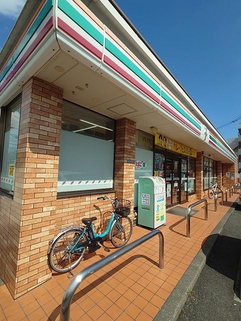 セブンイレブン横浜荏田東4丁目店：316m