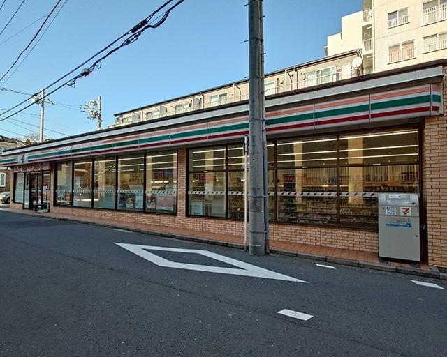 セブンイレブン横浜帷子町2丁目店：637m
