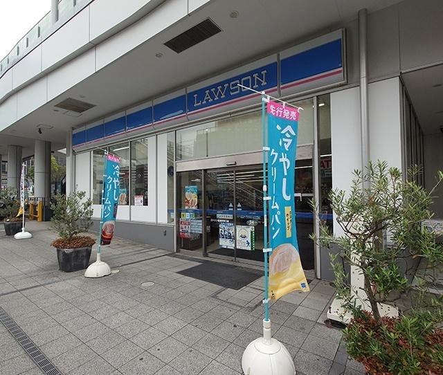 ローソン横浜駅東口店：143m
