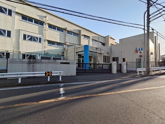 横浜市立境木小学校：588m