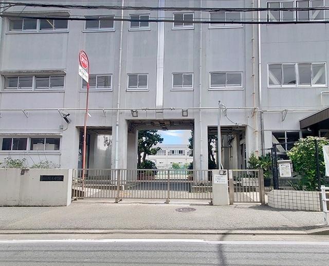 横浜市立境木中学校：649m