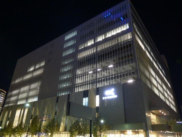 オーケーみなとみらい店：219m
