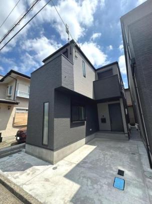 �j�����������͌����