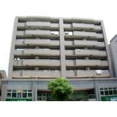 外観タイル張りです