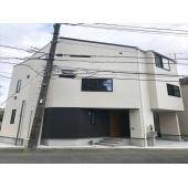 築浅の戸建てです