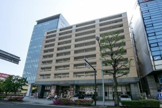 外観タイル張りです