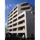 外観タイル張りです