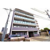 外観タイル張りです