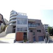 外観タイル張りです