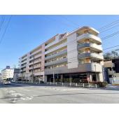 外観タイル張りです