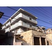 外観タイル張りです