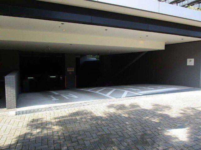 クレッセント川崎タワー 駐車場