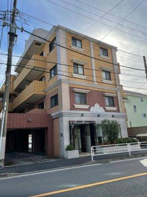 外観タイル張りです