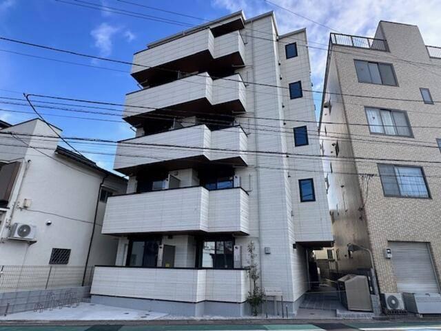 外観タイル張りです