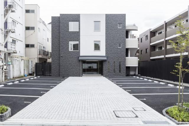 外観タイル張りです