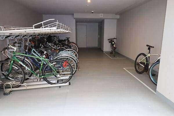 ジェノヴィア川崎Ⅲ 駐車場