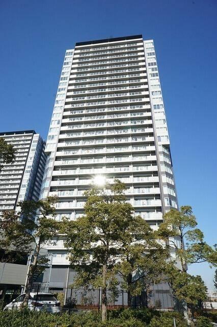 港町駅より徒歩2分 築9年9ヶ月 28階建の賃貸物件