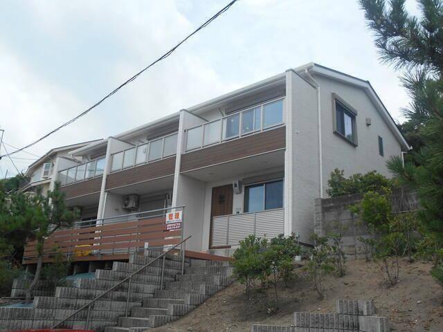 七里ヶ浜駅より徒歩3分 築6年5ヶ月 2階建の賃貸物件