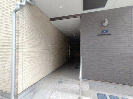 クレイノＫＯＭＯＨＡＮＡ エントランス