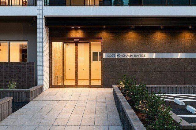 ＬＯＣ’ＳＹＯＫＯＨＡＭＡＢＡＹＳＩＤＥ エントランス