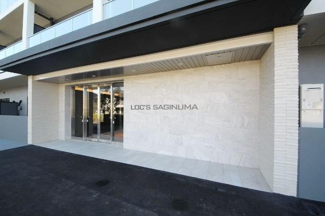 ＬＯＣ’Ｓ　ＳＡＧＩＮＵＭＡ エントランス