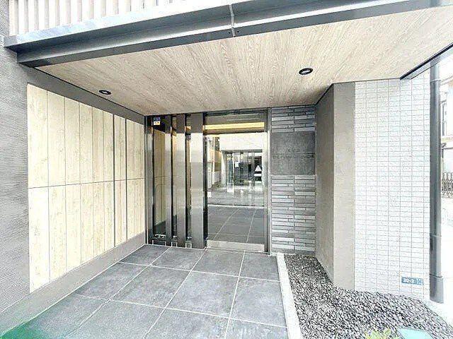 クレイシアＩＤＺ二子新地 エントランス