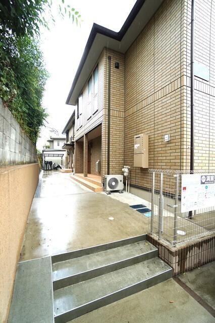 リヴェール美しが丘 エントランス