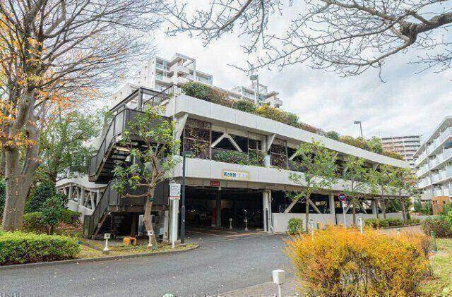 ＵＲコンフォール藤沢 駐車場