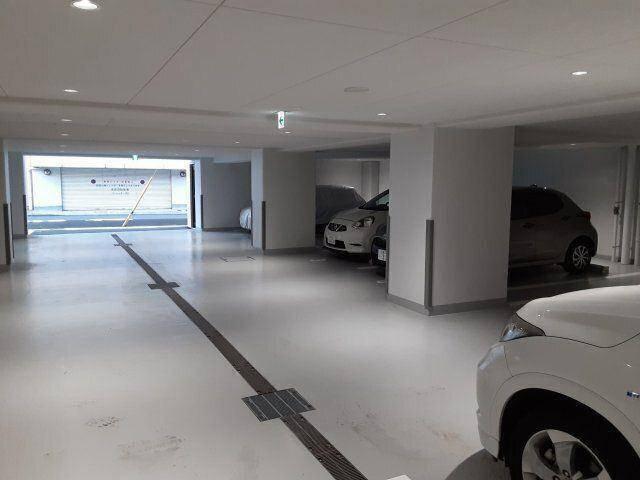 ラ・メゾン川崎六番館 駐車場
