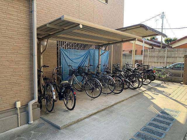 クレイノ港北Ⅱ 駐車場