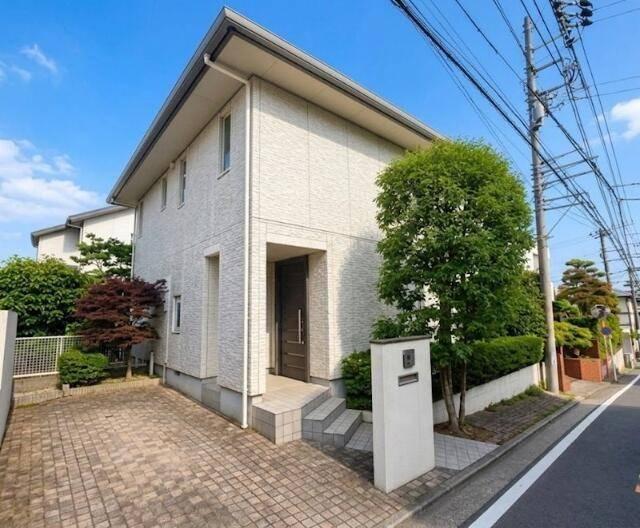 白楽駅より徒歩7分 築18年7ヶ月 2階建の賃貸物件