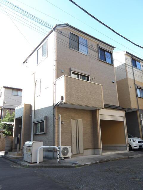 鶴見駅より徒歩18分 築10年11ヶ月 3階建の賃貸物件