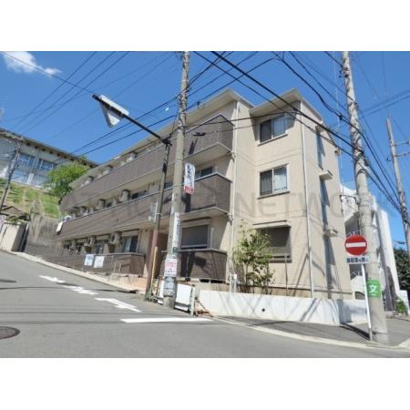 最寄り駅から徒歩4分
