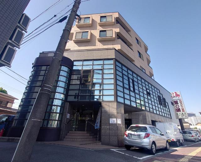 子安駅から徒歩6分