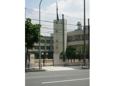 大阪市立天王寺小学校：357m