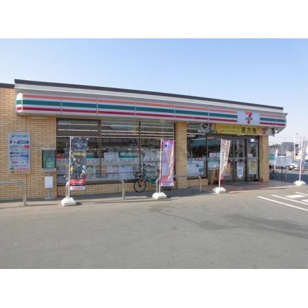 セブンイレブン守谷本町店：400m