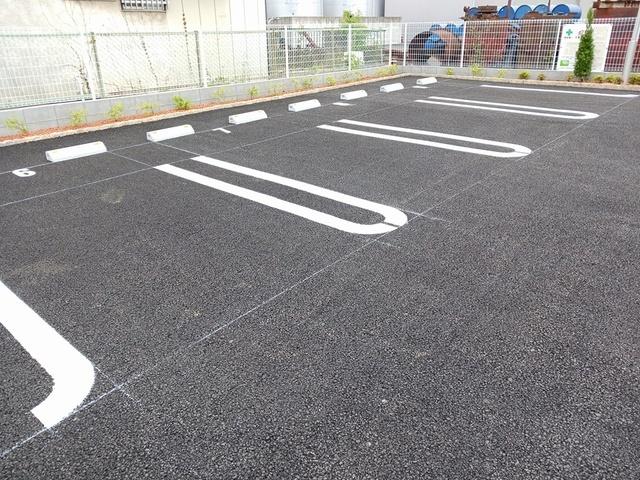 コルティーレⅡ（102） 駐車場