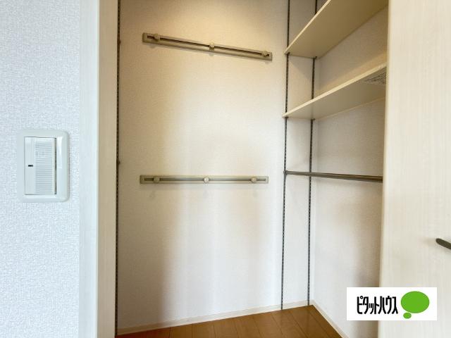守谷市松前台アパート 収納