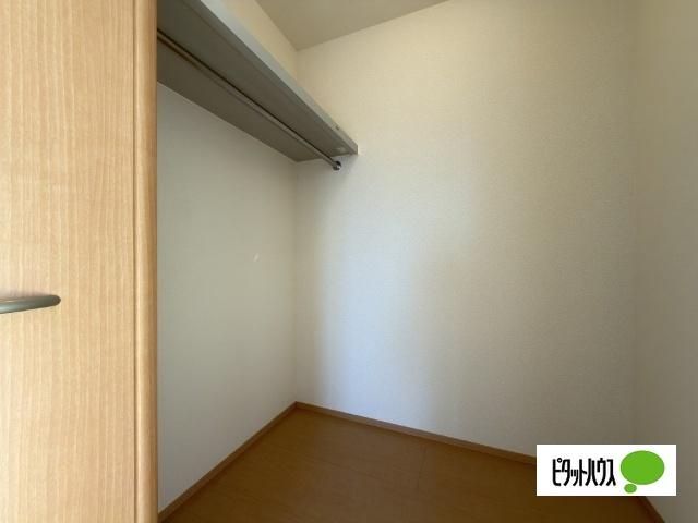 守谷市松ケ丘アパート 収納