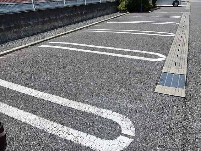 サプール・ヒルズⅡ（101） 駐車場