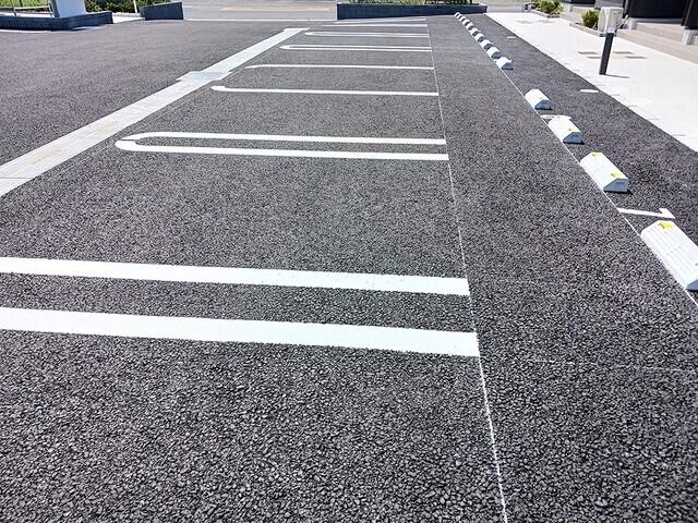 エルヴェ（101） 駐車場