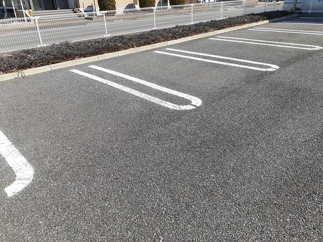 ボヌール・シゴーニュ　Ⅰ（103） 駐車場